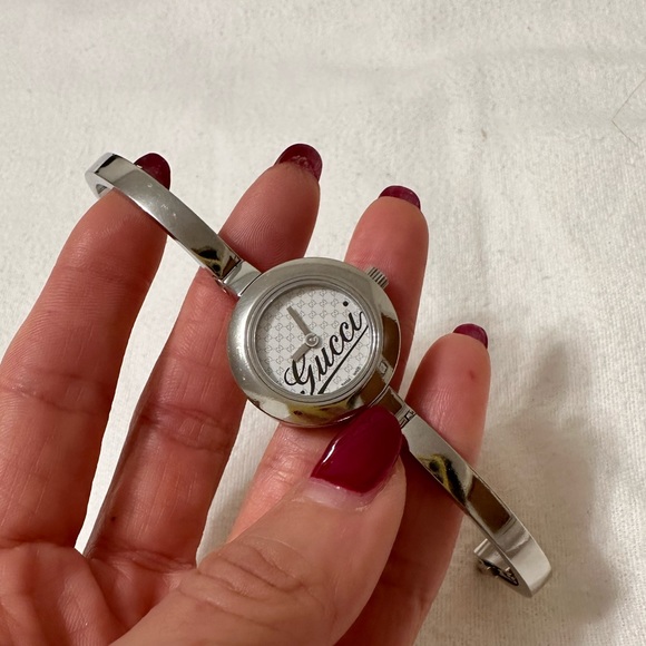 GUCCI- Ladies watch - Picture 16 of 16
